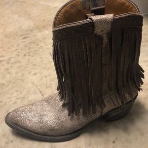 Fringe boots